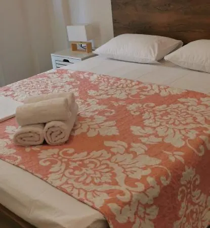 Ellinis Apartamento