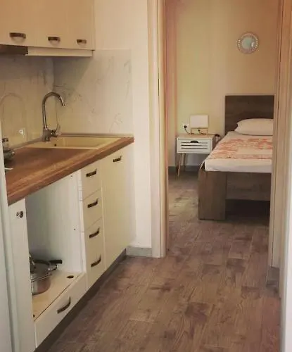 Apartament Ellinis